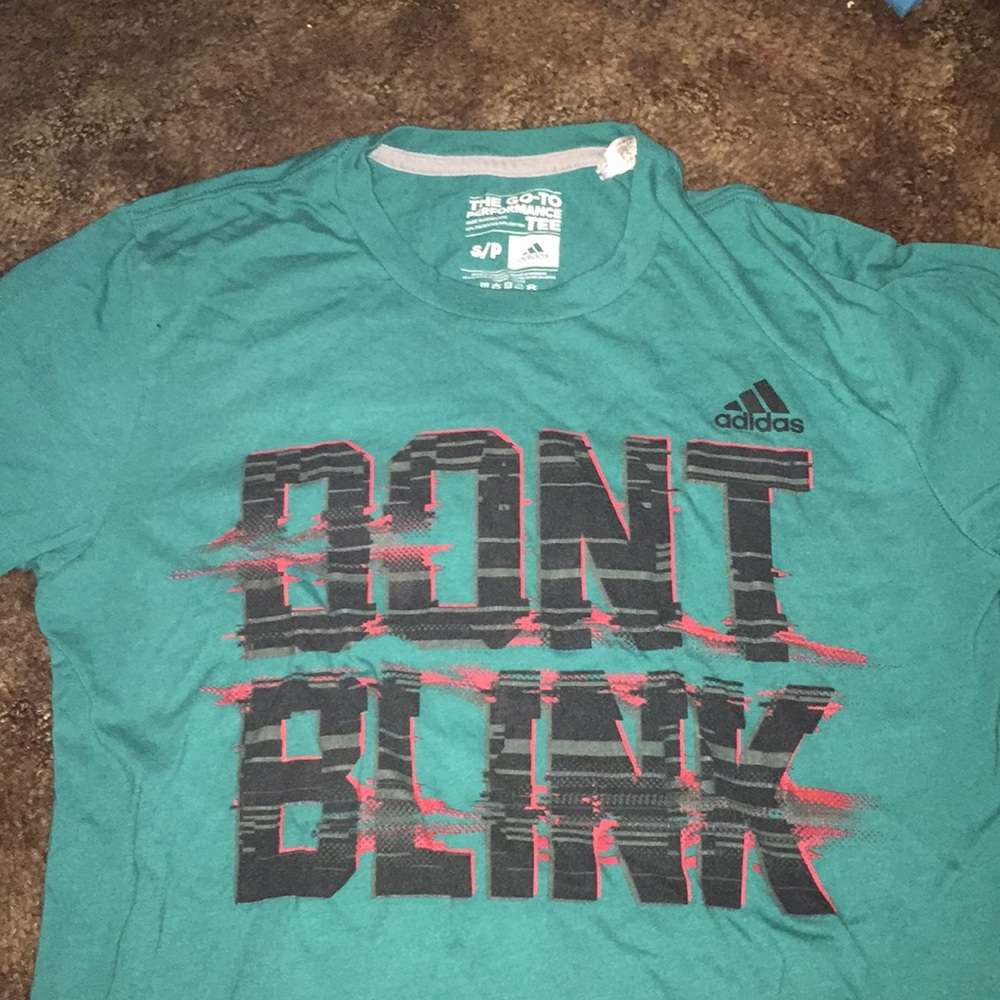 Tee shirt